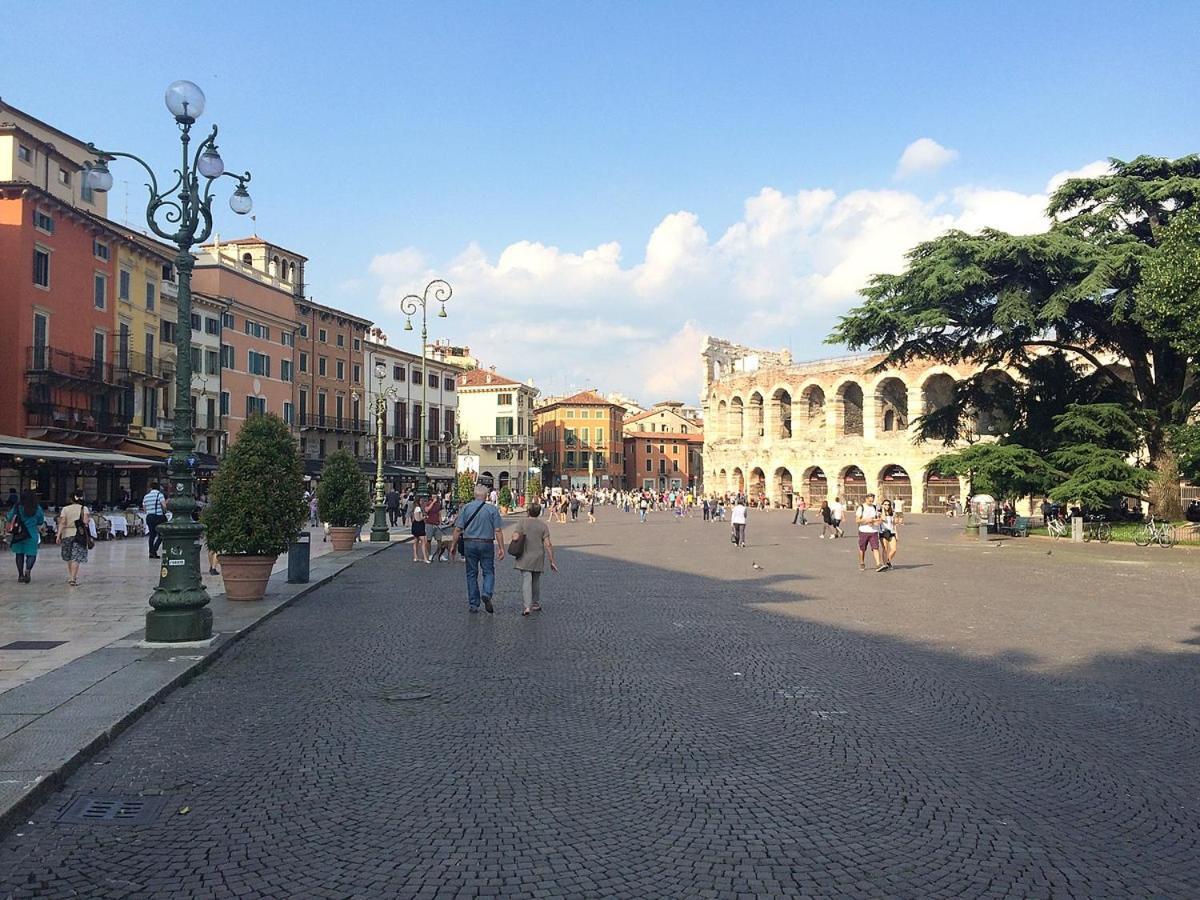 Luxury Verona Apartment City Centre Zewnętrze zdjęcie